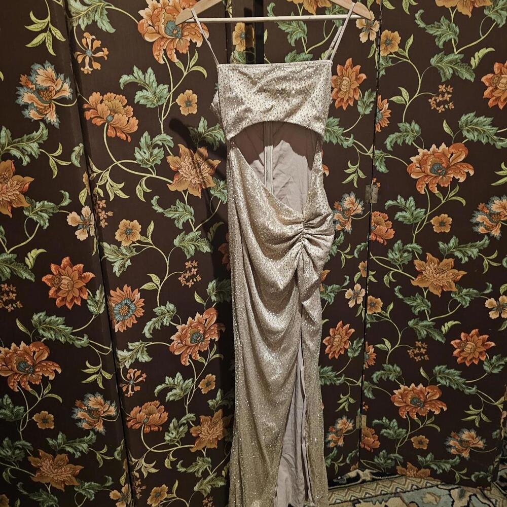 Beginning Boutique Women's Gold Formal Dress